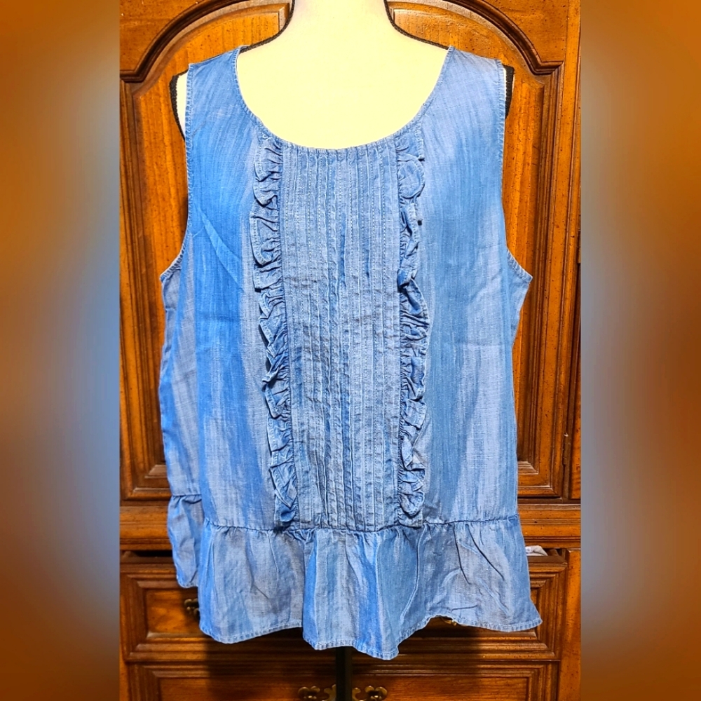 Crown & Ivy denim tank, size xl